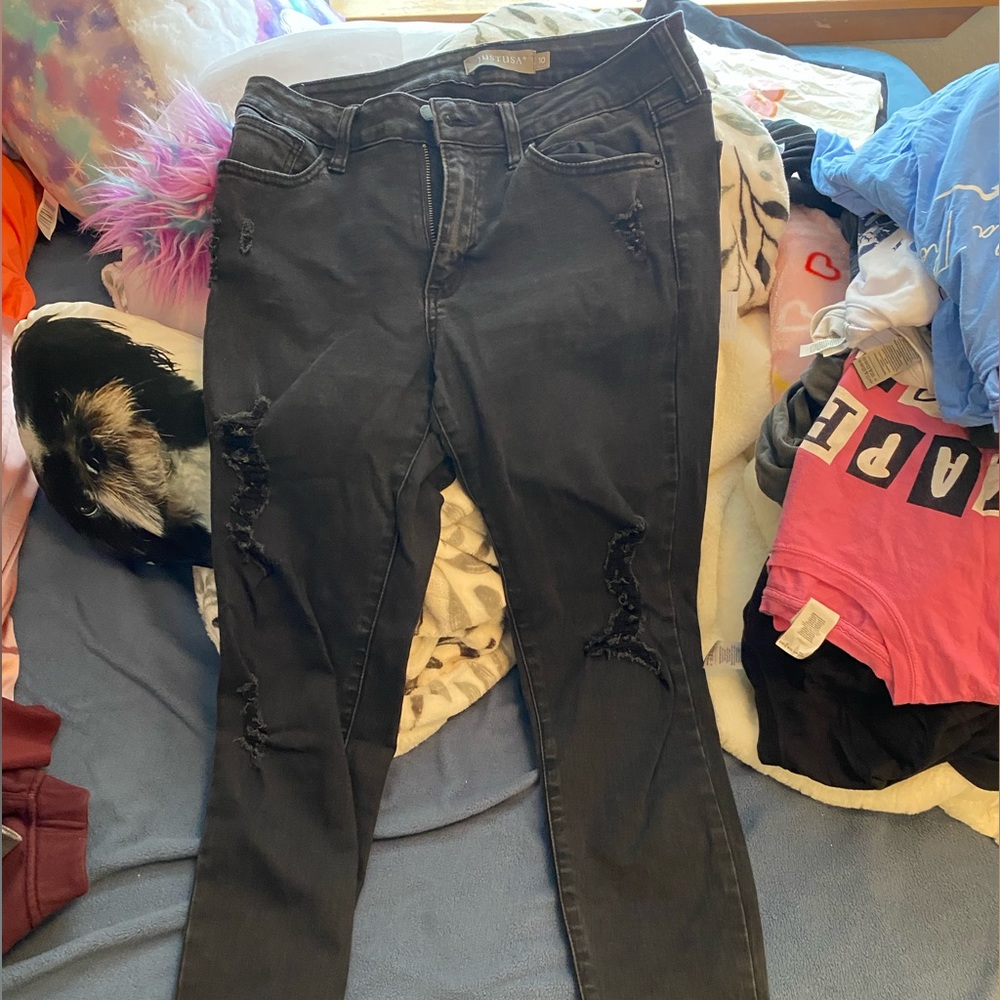 Cropped black skinny jeans